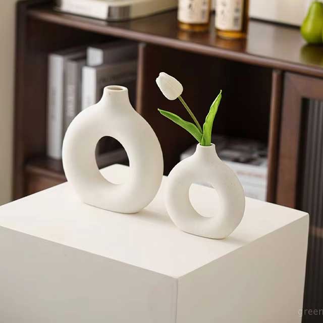 Imitation Ceramic White Donut Vase – Minimalist Flowerpot for Single Branch Arrangement & Table Decoration