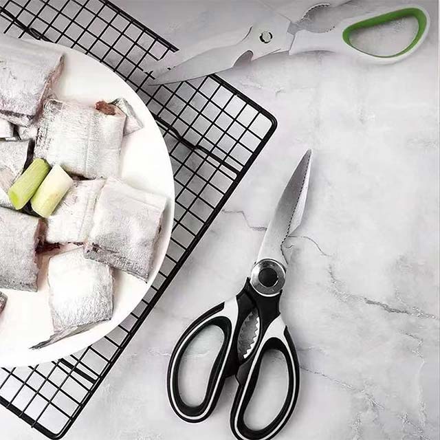 Professional Multi-Purpose Kitchen Scissors – Stainless Steel Sharp Blades with Cover & Bottle Opener for Cutting Meat, Poultry, Vegetables, Bones & Herbs