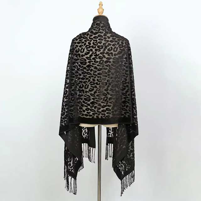 2025 New Women’s Lace Flower Silk Scarf – Gradient Hollow Cut Floral Shawl for Spring & Beach Wraps