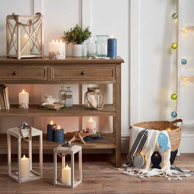 Lights4fun TruGlow® Ivory Wax Pillar Candle – 3 Wick LED, Shell Decorated, Battery Operated Indoor Warm White Candle