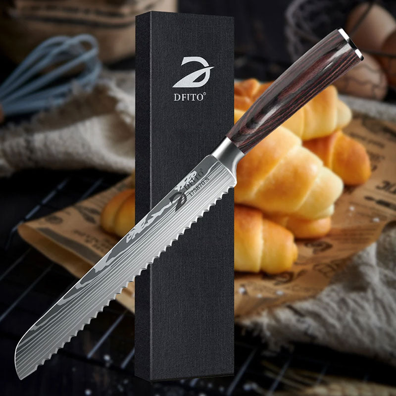 MDHAND Couteau à Pain Cranté – Lame en Acier Inoxydable 7CR17 Laser Damas de 8 Pouces – Couteau de Chef Professionnel pour le Pain avec Coffret Cadeau de Luxe