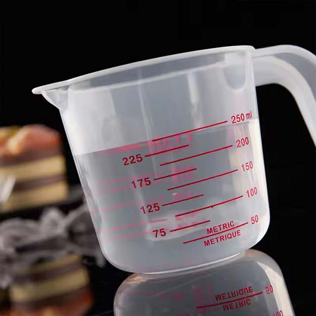 3-Piece Transparent Measuring Cup Set – 250/500/1000ml Plastic Graduated Kitchen &amp; Baking Tools with Handle Design