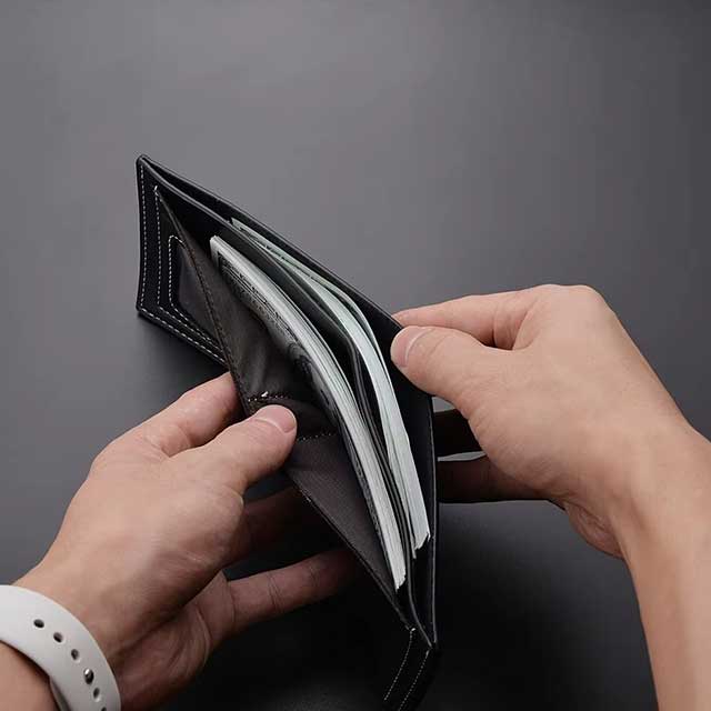 Men’s PU Leather Slim Wallet – Short Folding Credit Card Holder for Young Men, Minimalist Style
