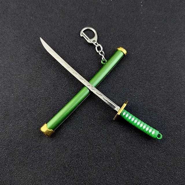 Mini Roronoa Zoro Samurai Sword Keychain – Anime Katana with Plastic Scabbard for Men, Cosplay & Gifts