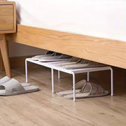 Étagère à chaussures en plastique multicouche non réglable – Organisateur de baskets et de chaussons peu encombrant pour armoires familiales et dortoirs (blanc/gris)