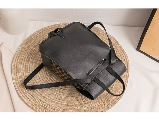 حقيبة ظهر أنيقة وعصرية بتصميم فريد