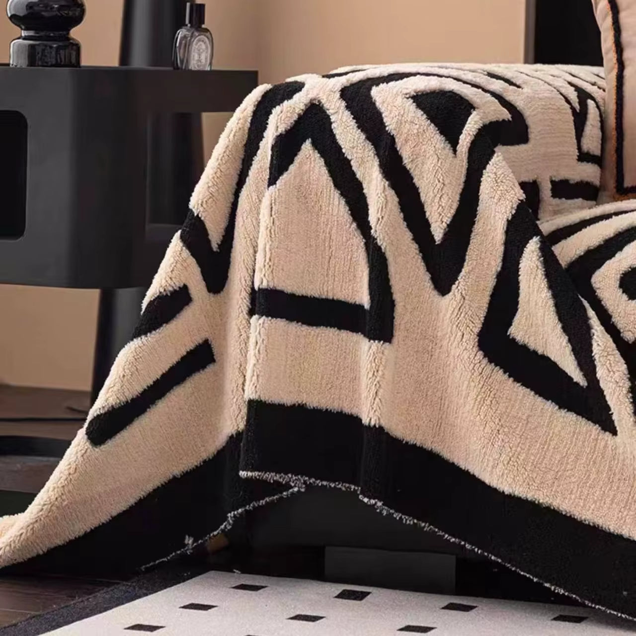 Bohemian Vintage Sofa Protector – Luxurious Interlaced Sofa Blanket – Anti-Slip Pet-Friendly Couch Cover (Dark Gray/White/Light Gray)
