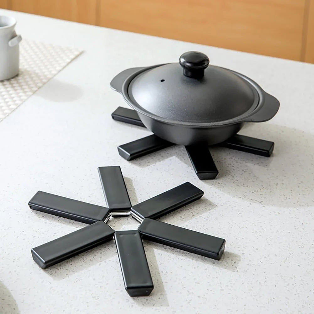 Foldable Silicone Pot Mat – Heat Resistant Non-Slip Trivet for Hot Pots, Pans & Kitchenware