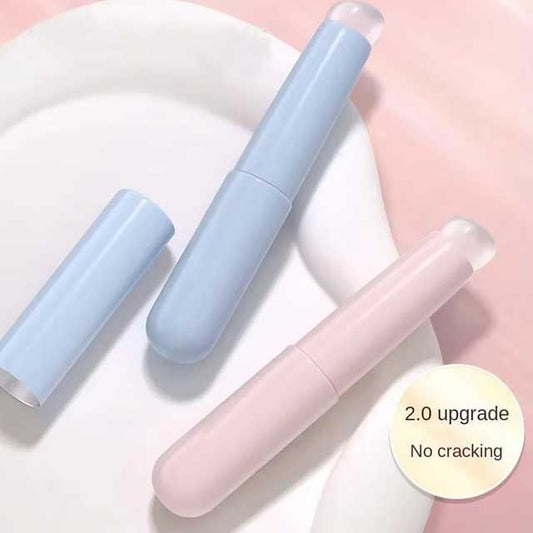 Silicone Lip Brush with Cap – Portable Lipstick & Balm Applicator with ABS Handle for Blending & Smudge Coverage