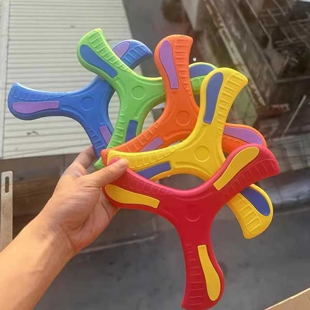 Soft EVA Boomerang Flying Disc – Kids Hand Throw Return Dart Toy for Outdoor Sports & Games