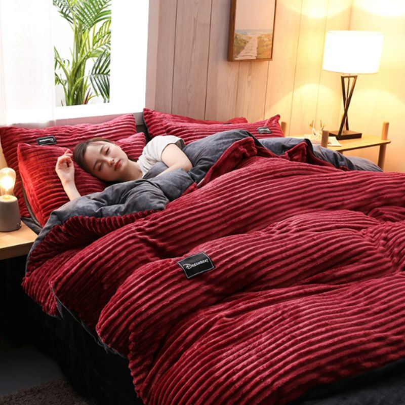 Ultra-Soft Winter Warm Coral Fleece Duvet Cover Set – Thick Flano Bedding Set with 2 Pillowcases – Premium Double Quilt Cover for King, Queen, and Twin Size Beds – Cozy, Anti-Static, and Breathable ( 8 Colors Available)