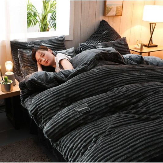 Ultra-Soft Winter Warm Coral Fleece Duvet Cover Set – Thick Flano Bedding Set with 2 Pillowcases – Premium Double Quilt Cover for King, Queen, and Twin Size Beds – Cozy, Anti-Static, and Breathable ( 8 Colors Available)