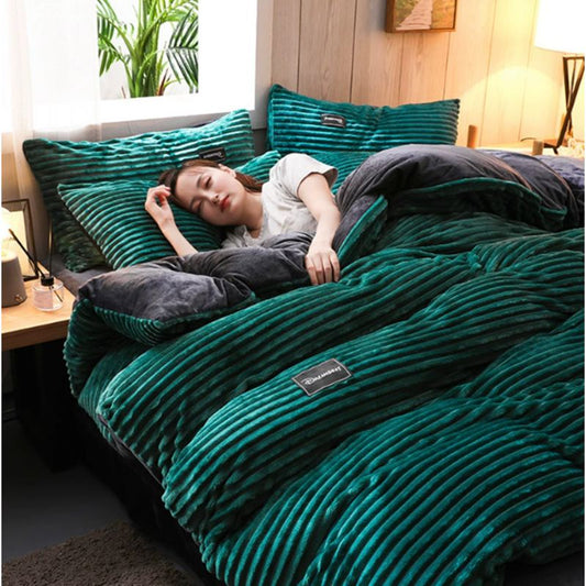 Ultra-Soft Winter Warm Coral Fleece Duvet Cover Set – Thick Flano Bedding Set with 2 Pillowcases – Premium Double Quilt Cover for King, Queen, and Twin Size Beds – Cozy, Anti-Static, and Breathable ( 8 Colors Available)