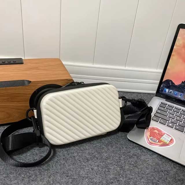 Unisex Box Shoulder Bag – Simple Lightweight PU Leather Crossbody with Diagonal Stripes for Men & Women