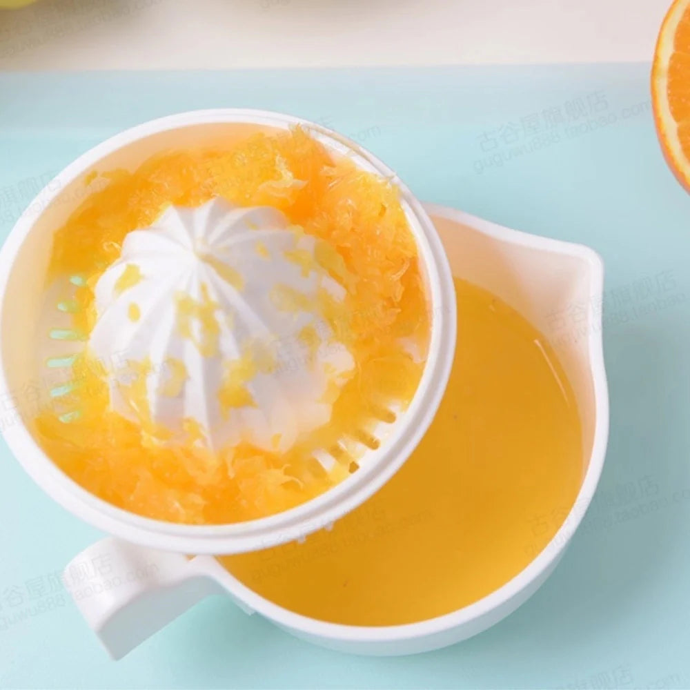 Manual Citrus Juicer – Hand Press Lemon & Orange Squeezer with Built-In Strainer and Juice Container