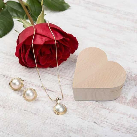 Vintage Bamboo Heart Wooden Box – Small DIY Craft &amp; Gift Storage Box for Jewelry, Earrings, Rings, Necklaces, Wedding &amp; Valentine’s Day Memory Keepsake