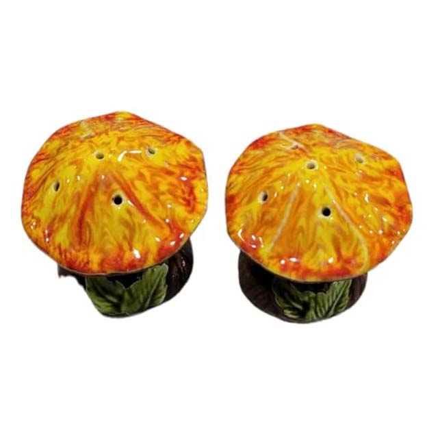 Vintage Mushroom Salt &amp; Pepper Shaker – Antique Retro Kitchen Decor Collectible (1 pc Only)