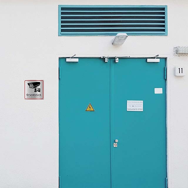 Warnhinweisschild Videoüberwachung – Robustes Metall-Schild aus gebürstetem Aluminium für maximale Sicherheit