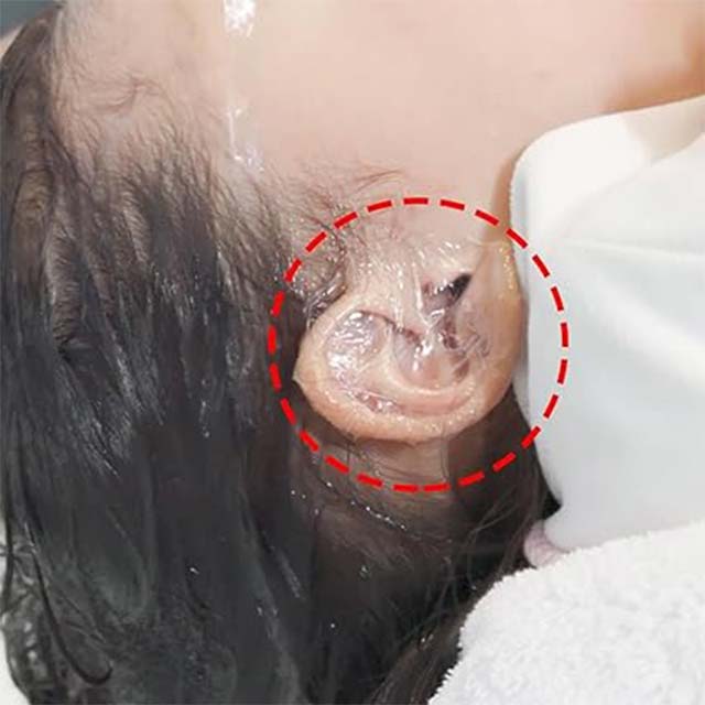 Waterproof Elastic Clear Adhesive Bandages – Transparent Ellipse Film Tapes for Swimming &amp; Shower Protection (1.7 x 2.6 Inch)