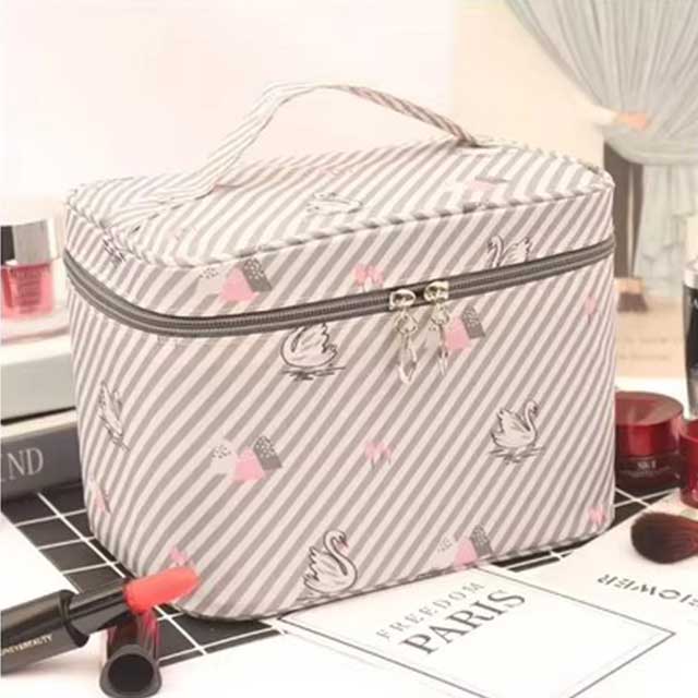 Waterproof Makeup Bag for Women – High Capacity Travel Toiletry Organizer with Zipper for Cosmetics & Beauty Essentials