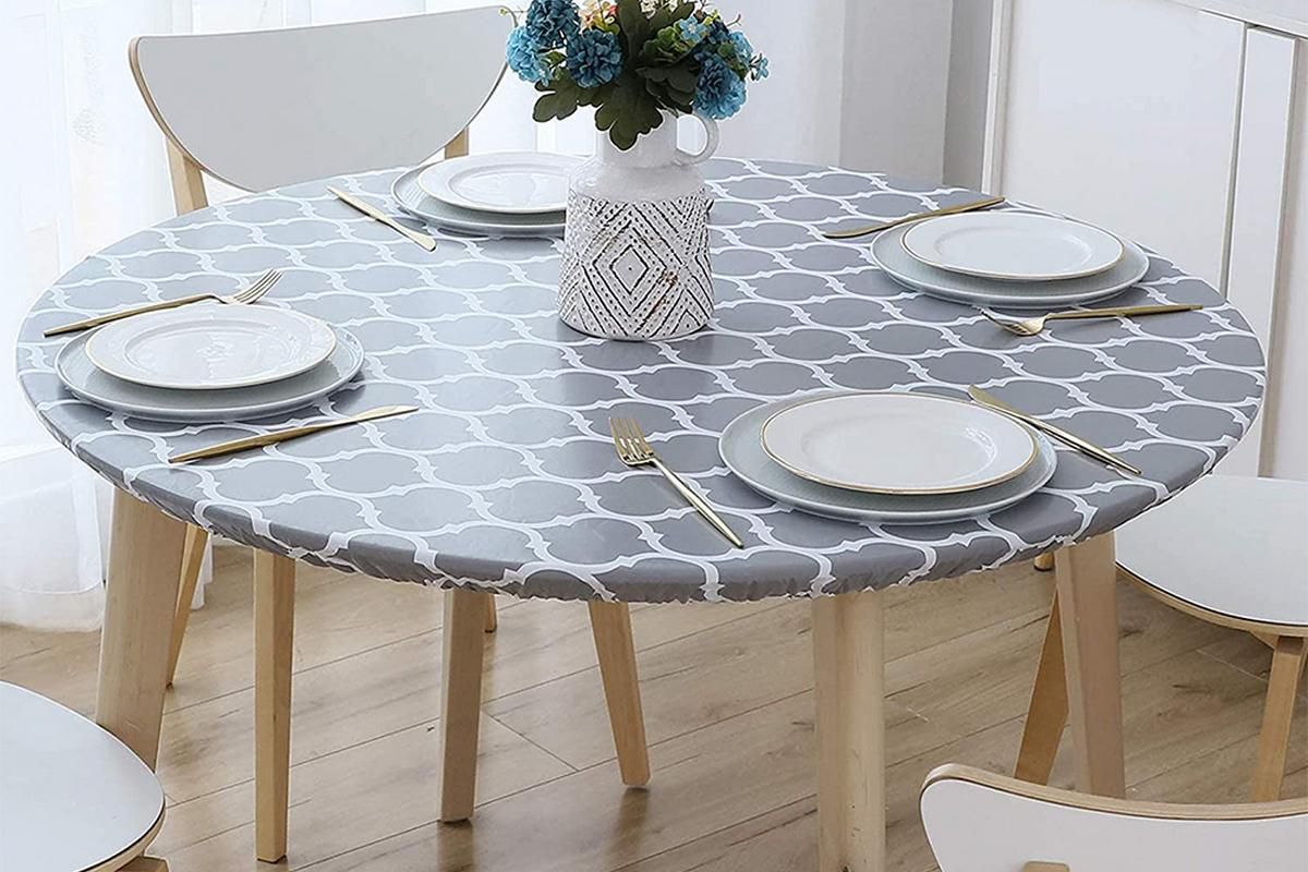 Round Waterproof PVC Tablecloth with Elastic Edges – Oil-Proof & Spill-Proof Protective Cover – Fitted Table Overlay for Weddings, Kitchens, and Outdoor Parties
