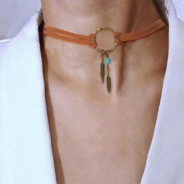 Women's Boho Leather Choker Necklace with Feather &amp; Bead Pendant – Fashion Party Jewelry Gift