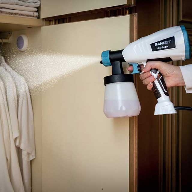 Ariete Sani-Jet Spray Gun – 400W, 700cc Capacity, 6m Power Cord, 3 Jet Directions, Adjustable Intensity – Ideal for Sanitizing Home, Office, Car, and More – White (ART4126)