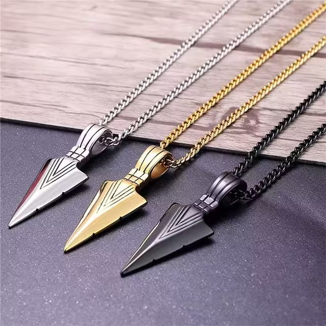 Collier unisexe avec pendentif flèche en acier inoxydable (EGN135)