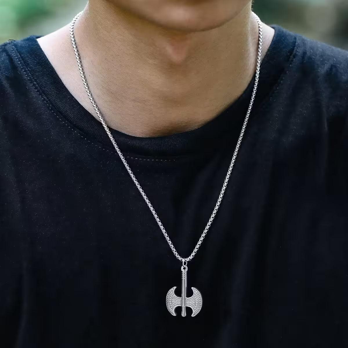 Collier unisexe avec pendentif hache (EGN133)
