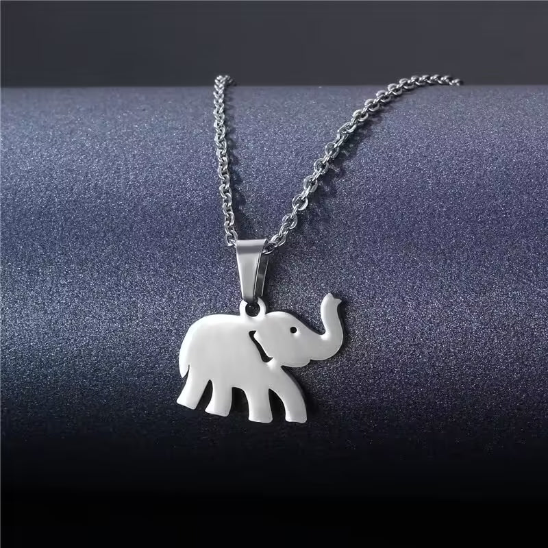 Collier pendentif éléphant bohème pour femme (EGN153)