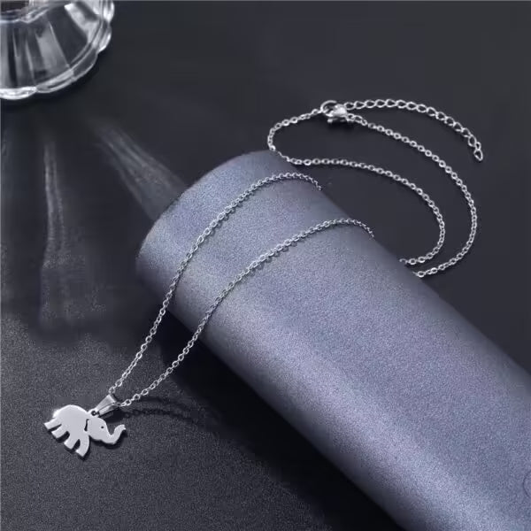Collier pendentif éléphant bohème pour femme (EGN153)
