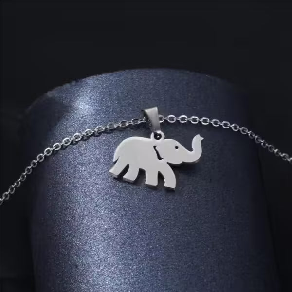 Collier pendentif éléphant bohème pour femme (EGN153)