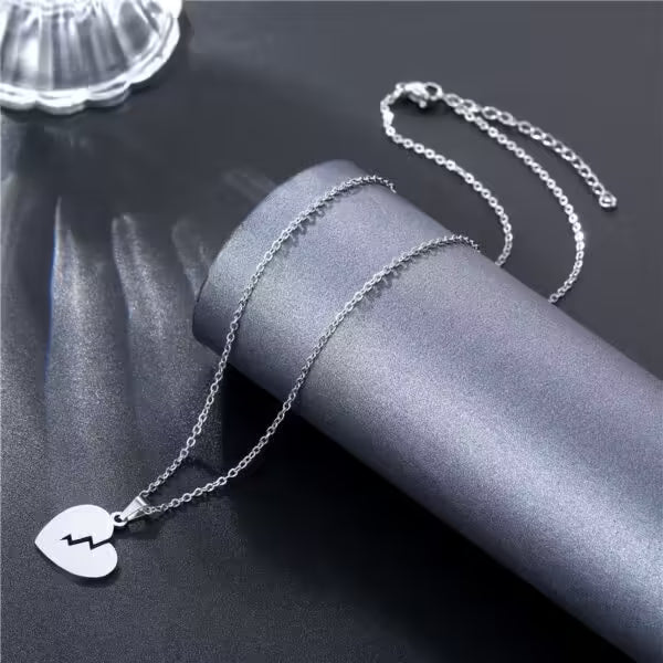 Collier unisexe avec pendentif cœur brisé (EGN187)