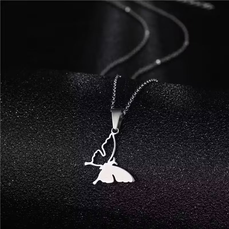 Collier pendentif papillon pour femme (EGN169)