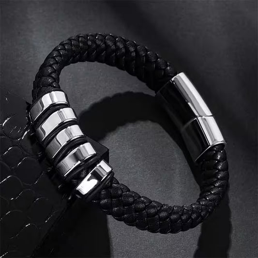Classy Men Leather Bracelet (EGBT077)