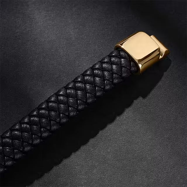 Classy Men Leather Bracelet (EGBT077)