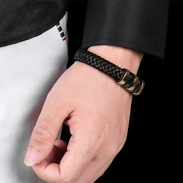 Classy Men Leather Bracelet (EGBT077)