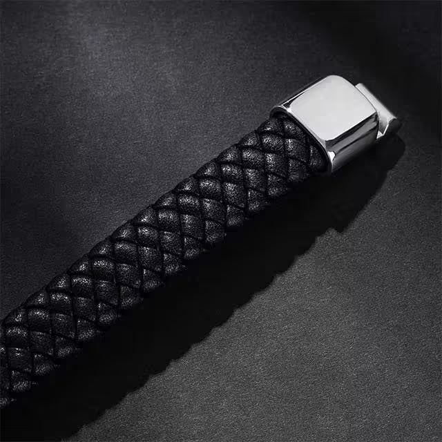 Classy Men Leather Bracelet (EGBT077)