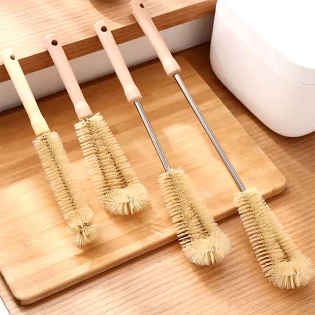 Wooden Long-Handle Bottle Cleaning Brush – Scrubber for Drink Bottles, Glasses & Kitchen Cleaning