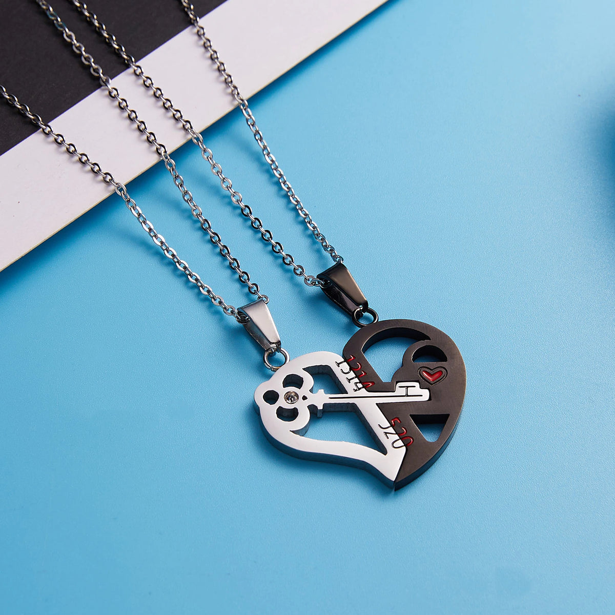 Couple 2 pcs Broken Half Heart Pendant Necklace (EGN066)