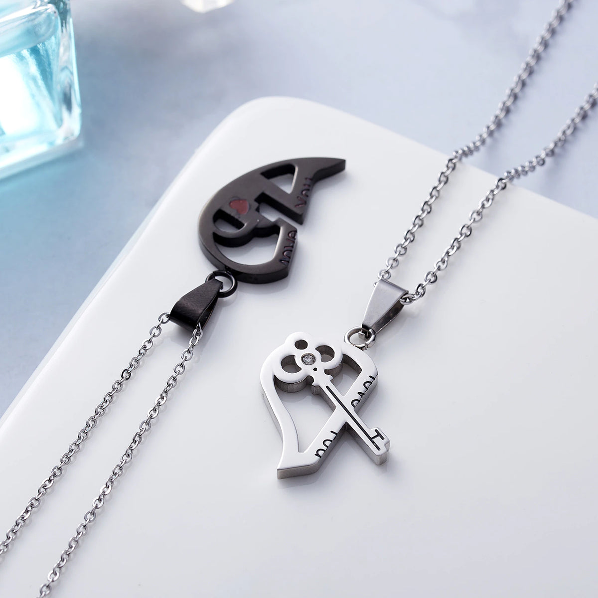 Couple 2 pcs Broken Half Heart Pendant Necklace (EGN066)