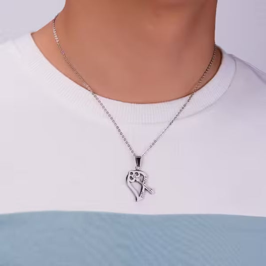 قلادة زوجية مكونة من قطعتين على شكل نصف قلب مكسور (EGN066)