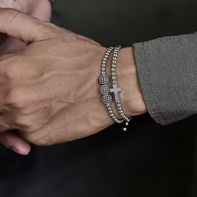 Bracelet Shamballa ajustable avec croix, 3 boules disco et perles de 4 mm (EGBT194) 