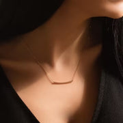 Curved Pendant Women Necklace (EGN215)
