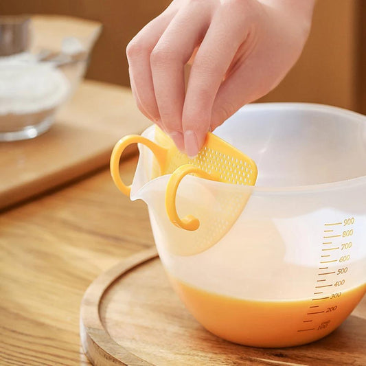 Égouttez le bol de riz