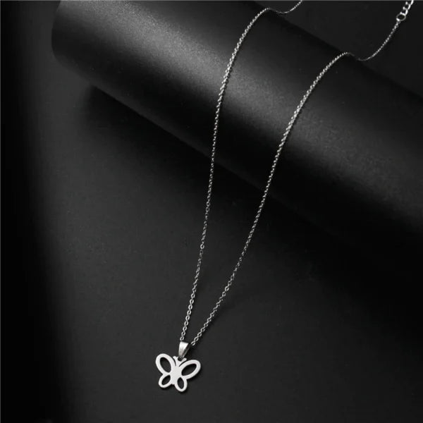 Collier papillon élégant en acier inoxydable argenté brillant (EGN182)