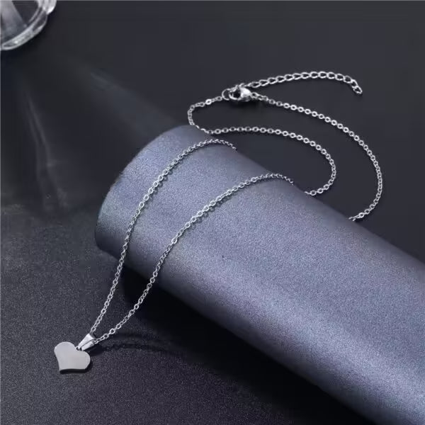 Collier pour femme avec pendentif cœur rempli (EGN161)