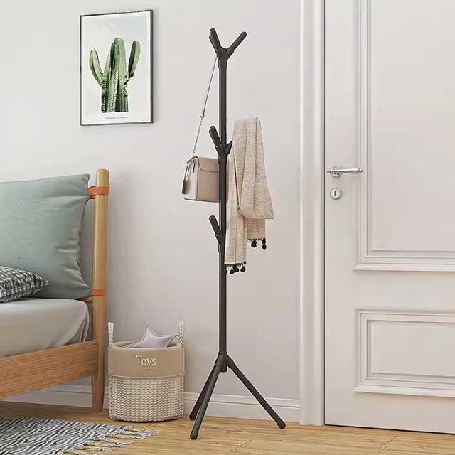 Floor Standing Clothes Rack - Tree Branch Shape Multi-Hook Mobile Coat Rack for Home, Living Room & Clothing Storage