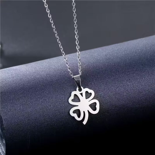 Collier pendentif trèfle à quatre feuilles pour femme (EGN186)