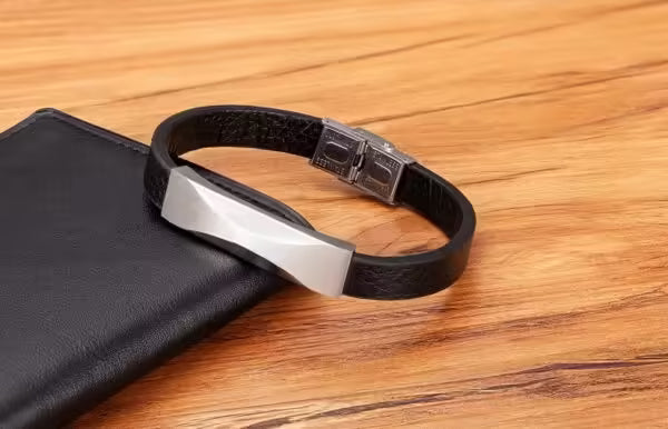 Geometric Pattern Design Stainless Steel Men's Leather Bracelet (EGBT130)